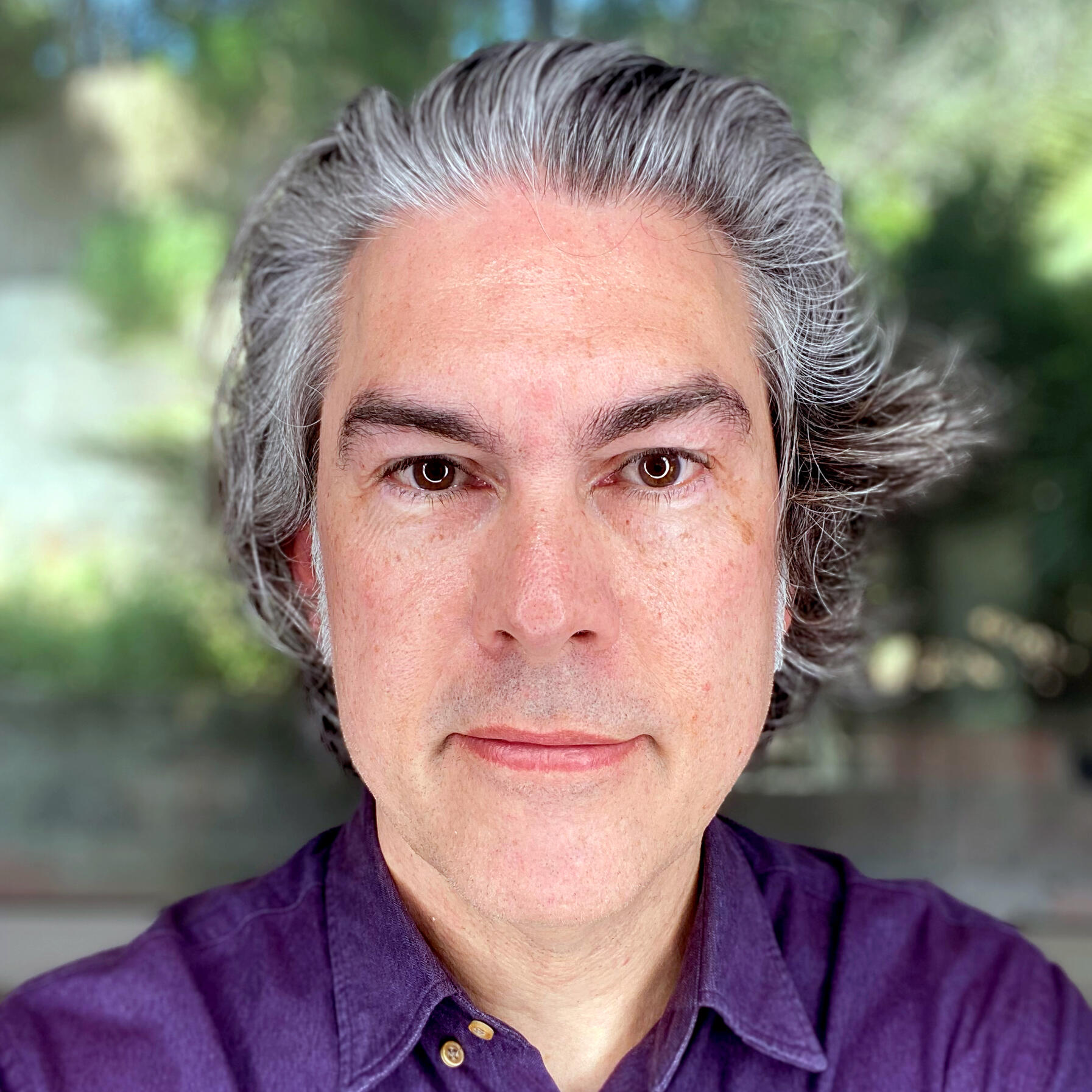 Nicolás Amado Vega - A creator, vision-driven entrepreneur, storyteller, artist, senior b2b sales leader.